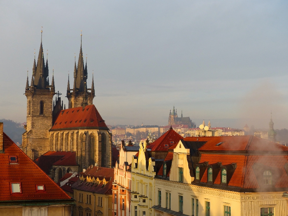 Zima wschód słońca poranek miasto