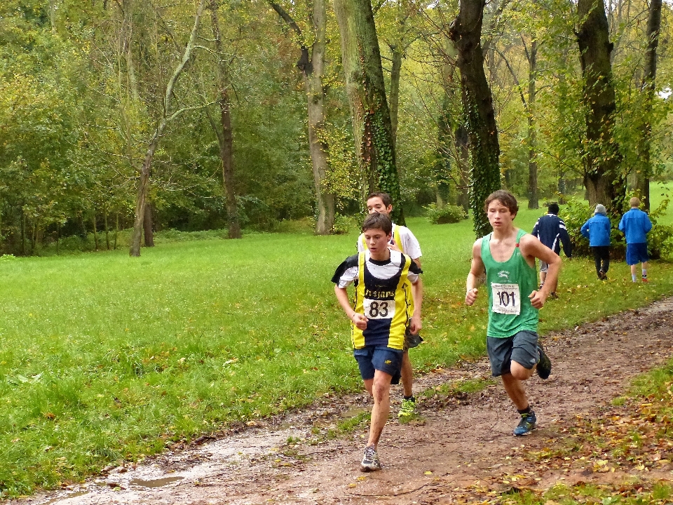 Personne piste en cours courir