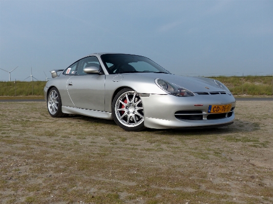 Beach car wheel wind Photo