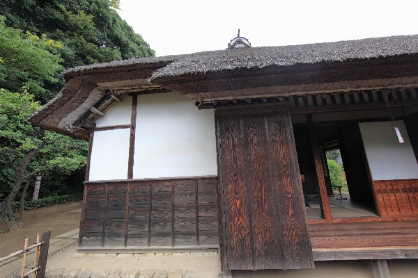 Wood villa house roof Photo