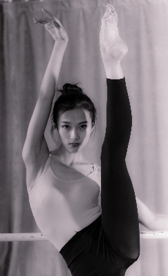 Black and white dance model fashion Photo