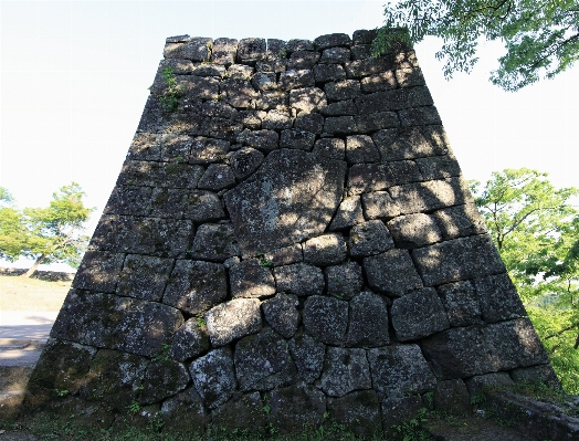 Rock wall monument high Photo