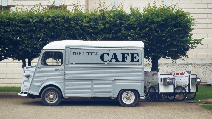 Cafe auto lieferwagen transport Foto