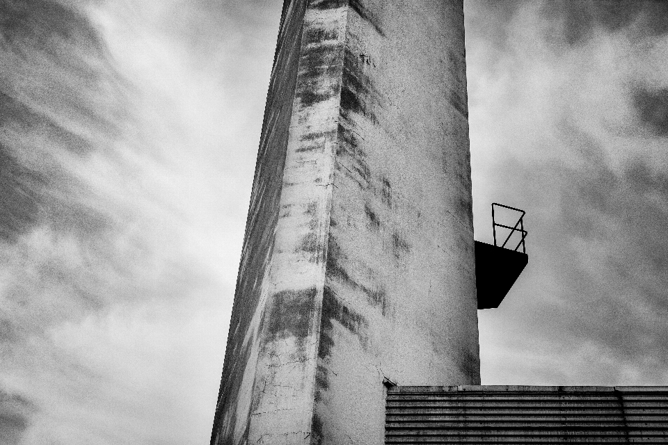 Lumière nuage noir et blanc
 architecture