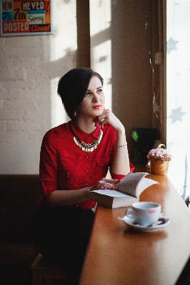 Girl woman reading portrait Photo