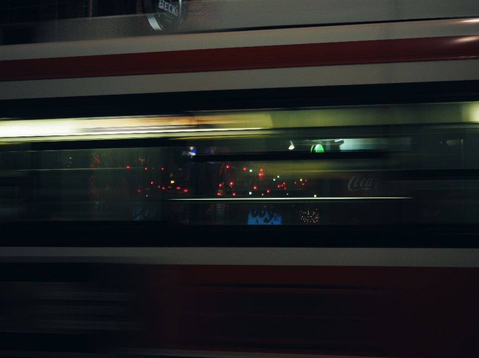 Leggero astratto notte treno