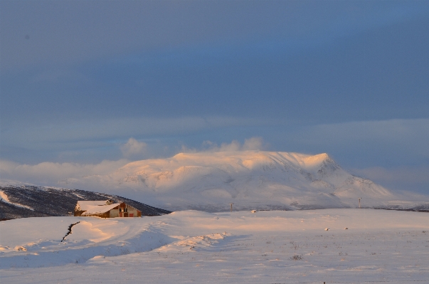 Sea horizon mountain snow Photo