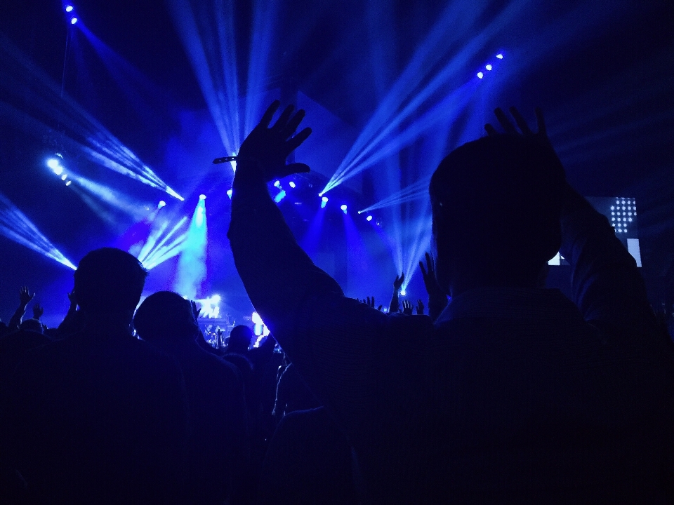 Musique foule concert obscurité
