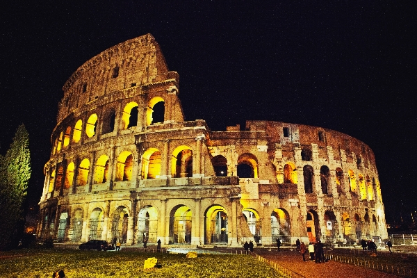 Night palace landmark basilica Photo