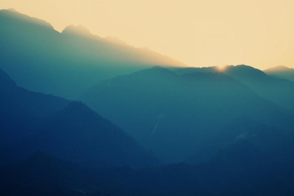 Nature horizon silhouette mountain