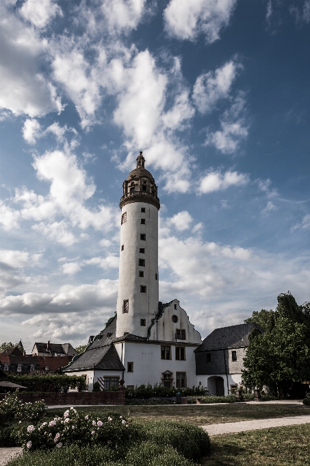 Nuage phare architecture ciel