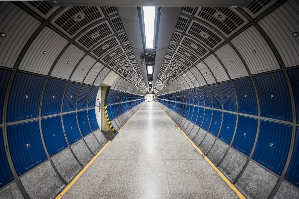 Tunnel walkway subway line Photo