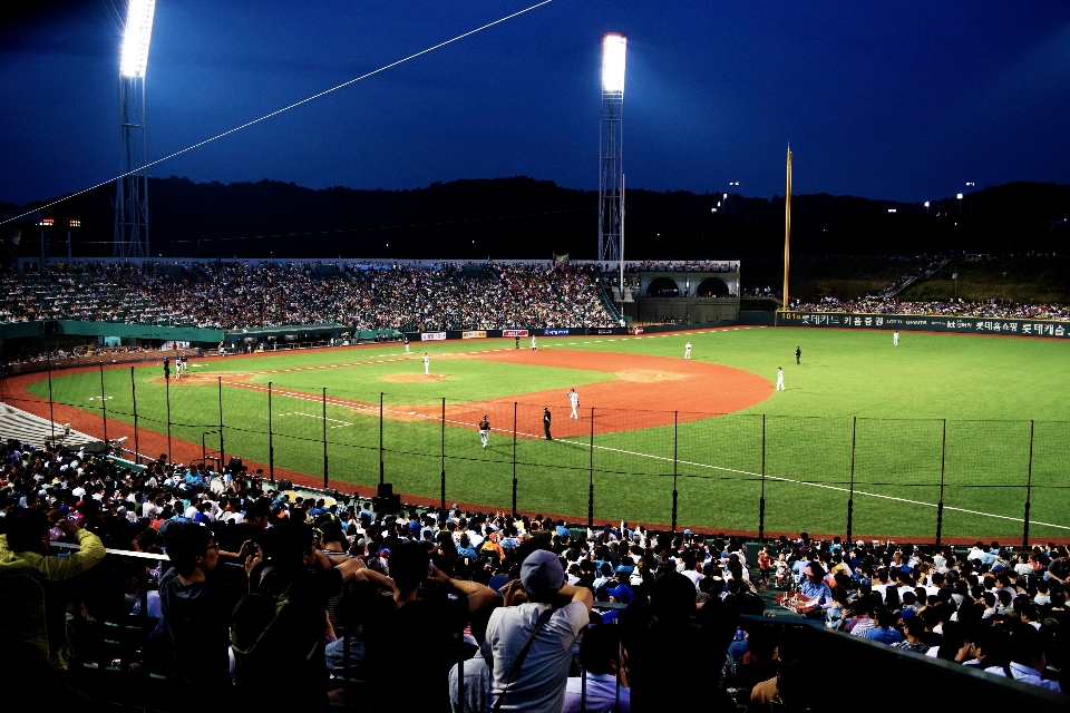 Struktura stadion boisko do gry w baseballa
 arena