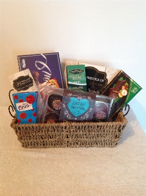 Gift food basket product Photo