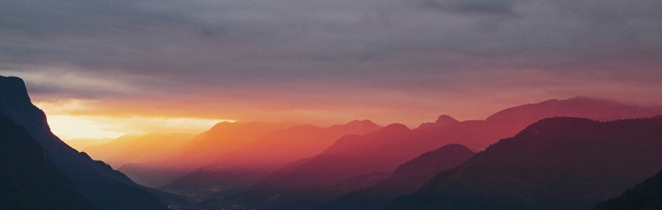 Berg wolke sonnenaufgang sonnenuntergang