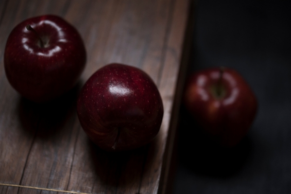 Apple table plant wood Photo