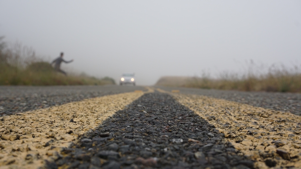 Horizon piste brouillard route