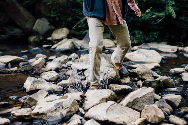 Mann draussen rock wandern
 Foto