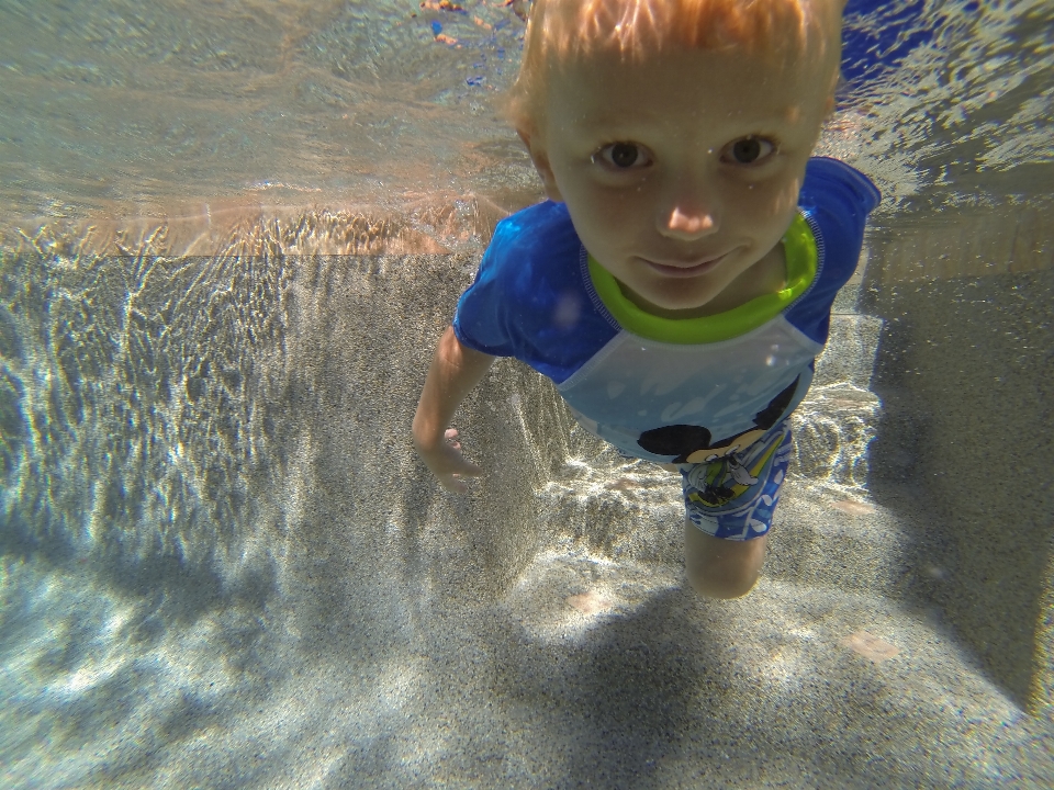 Water sand play underwater