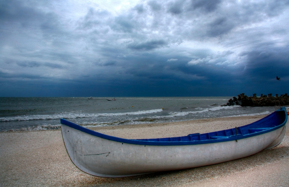 Praia mar costa oceano