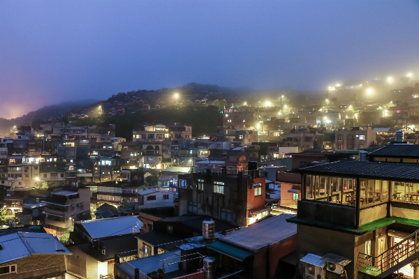 Foto Horizonte noche ciudad rascacielos