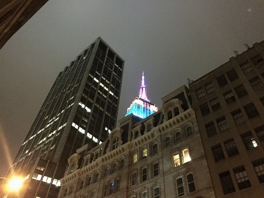 夜 街 超高層ビル 街並み 写真