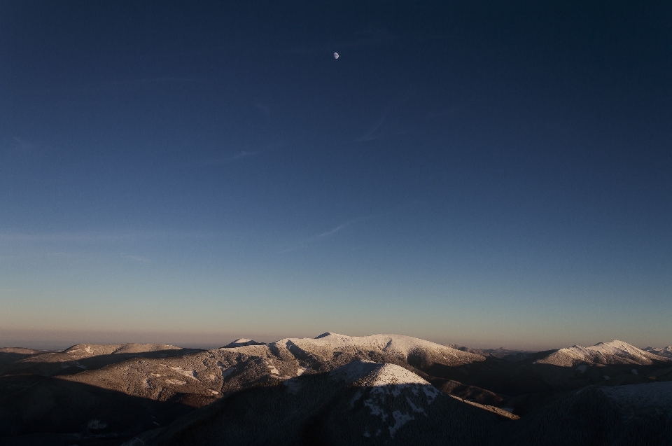 Horizonte montanha neve inverno