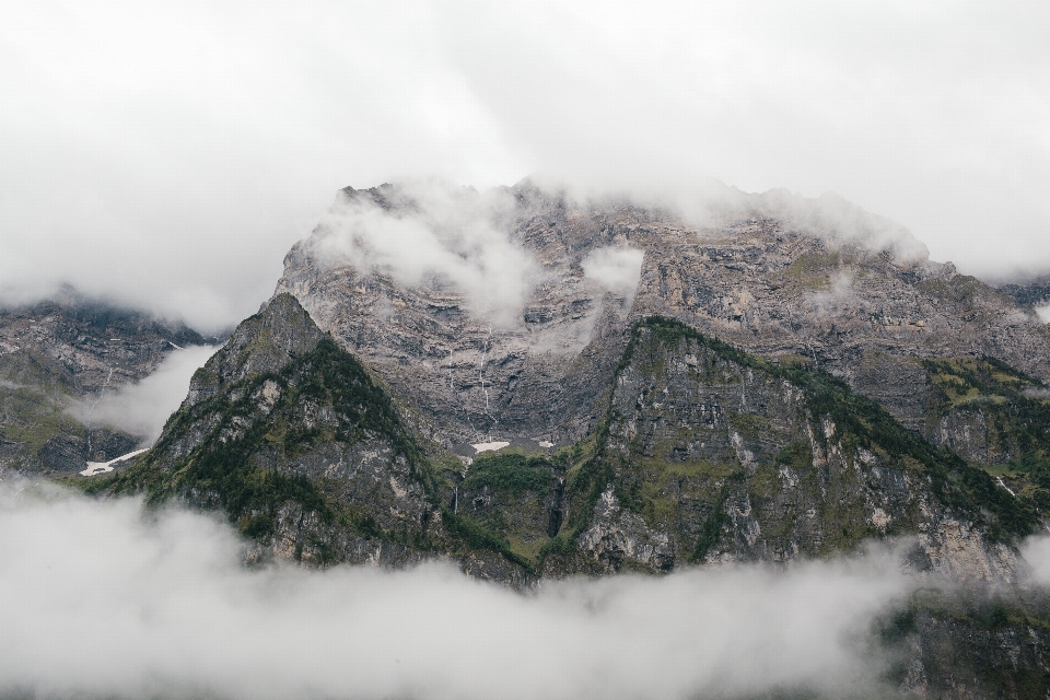 Paesaggio natura selvaggia
 montagna