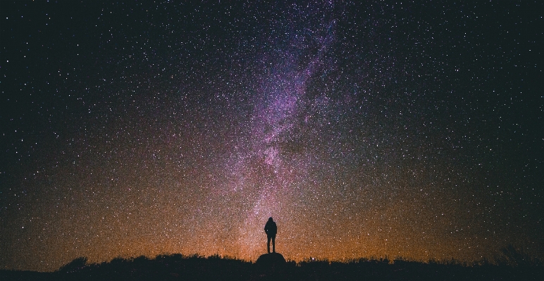 Foto Cielo galassia oggetto astronomico
 notte