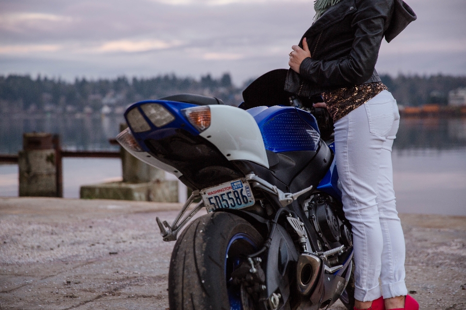 Personne fille femme voiture