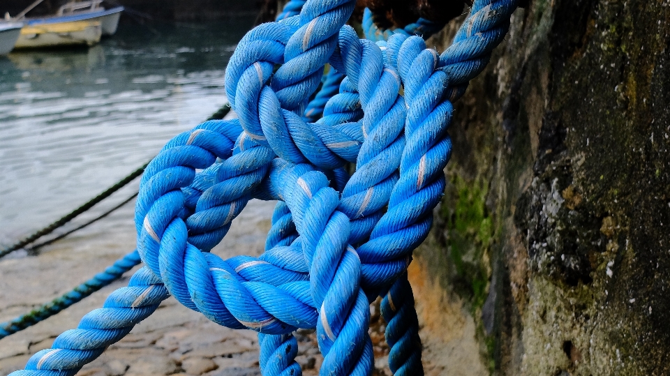 Beach rope line color