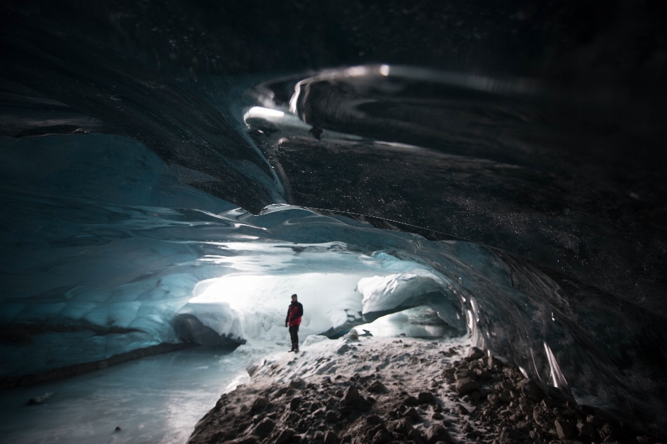 Formation glace grotte sport extrême
