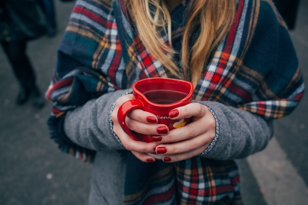 Hand tea cup pattern Photo