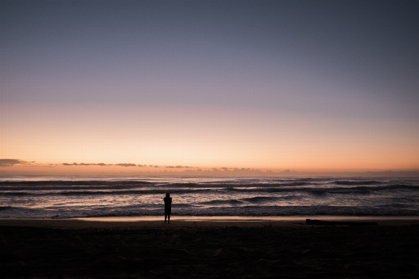 Foto Pantai laut pesisir pasir