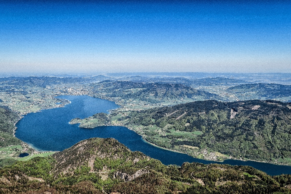 Lanskap cakrawala gunung bukit