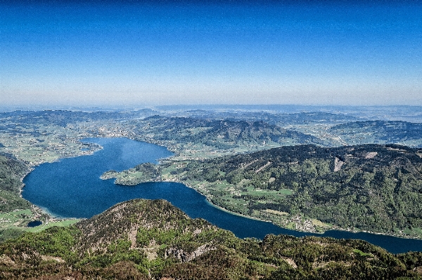 Foto Paisaje horizonte montaña colina