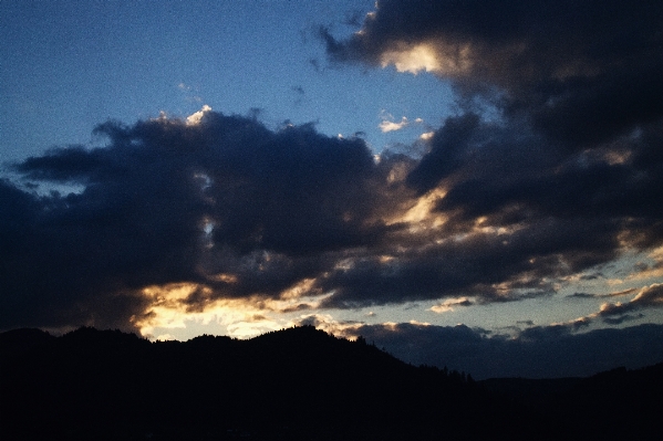 Horizon mountain cloud sky Photo