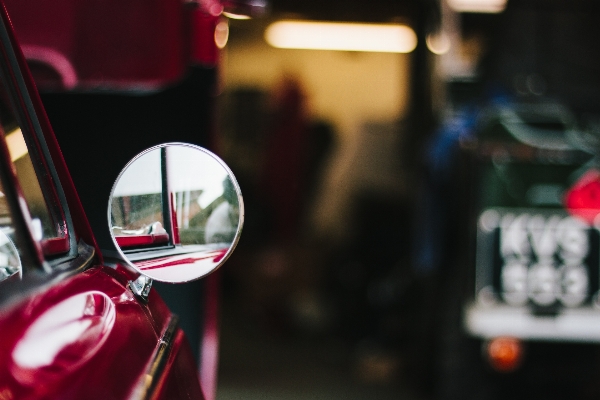 Photo Voiture verre réflexion rouge