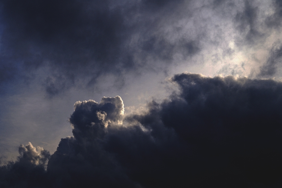 Nuvem céu luz solar nublado