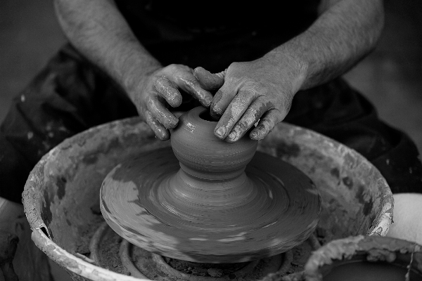 Black and white wheel ceramic Photo