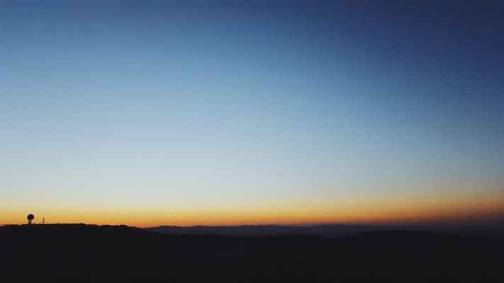 Horizon silhouette mountain cloud Photo