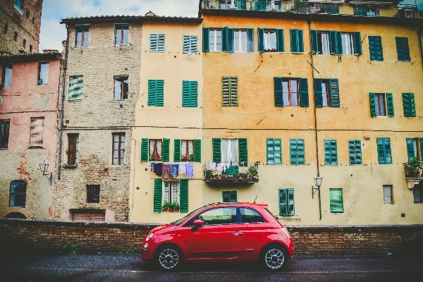 街 車 家 窓 写真