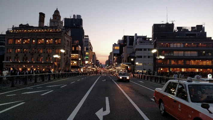 歩行者 道 スカイライン 渋滞 写真