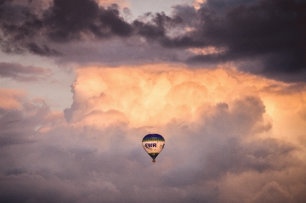 クラウド 空 日の出 日没 写真