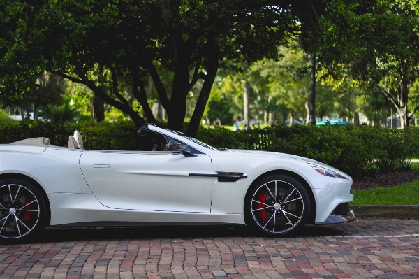 Foto Carro roda veículo esporte
