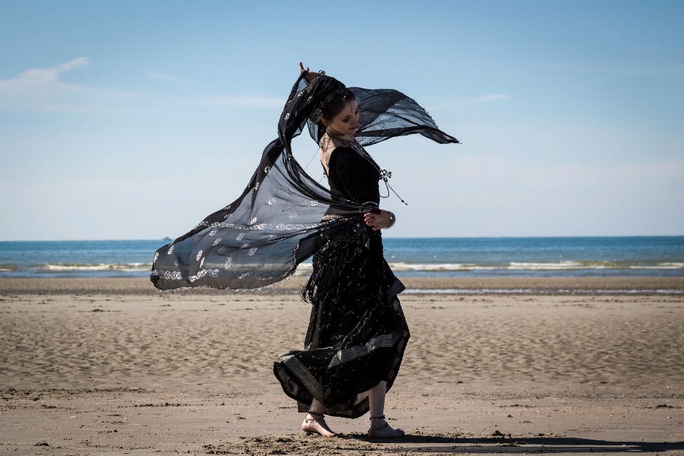 Pantai laut pasir wanita