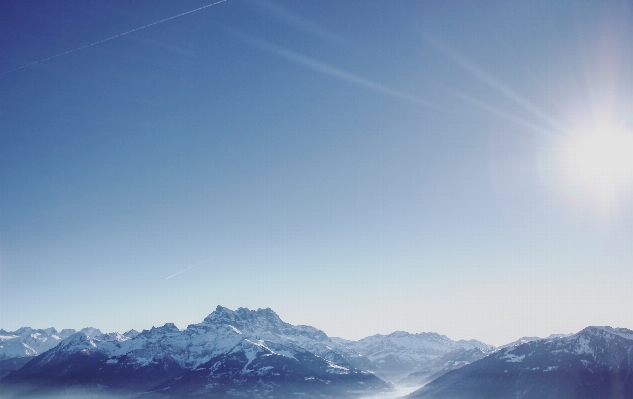 Foto Horizonte montaña nieve nube