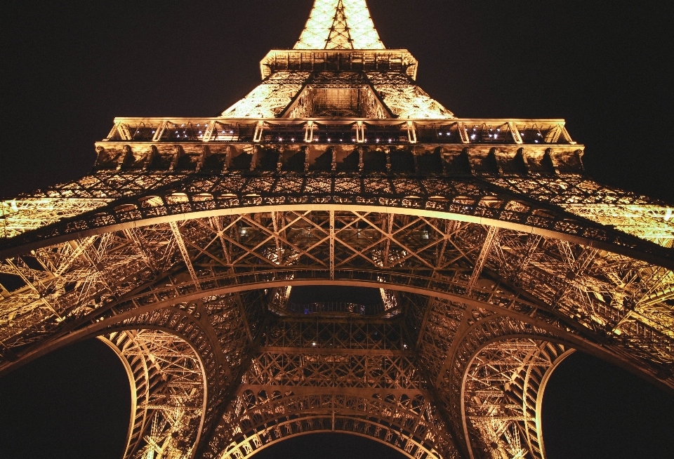 Architettura notte torre eiffel monumento