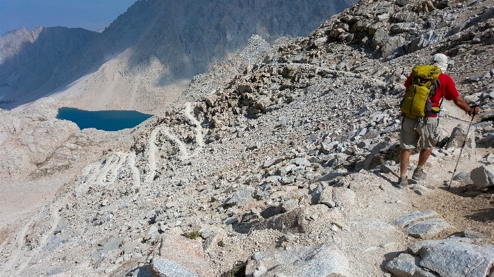 Foto A piedi montagna escursionismo
 avventura