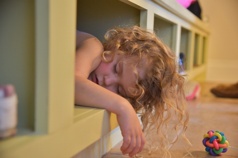 Persona ragazza capelli bambino